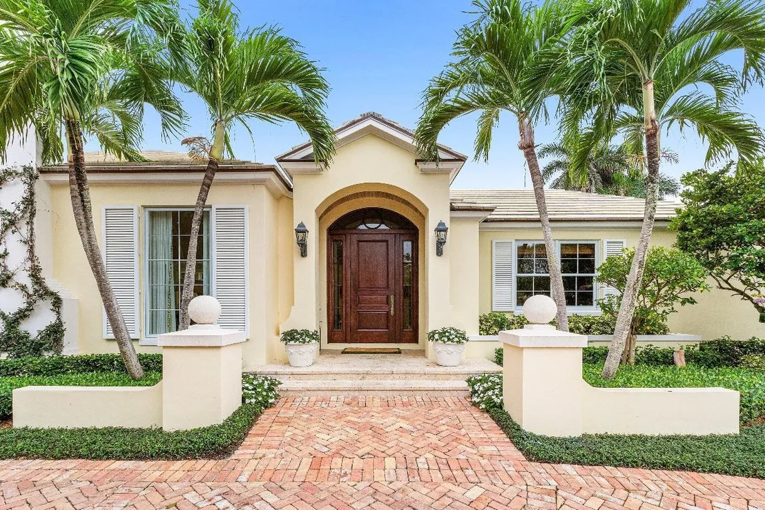 Photo of 450 Banyan Road