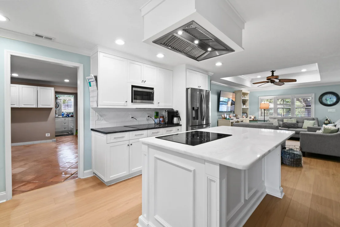 Photo of 106 Windsor Road E