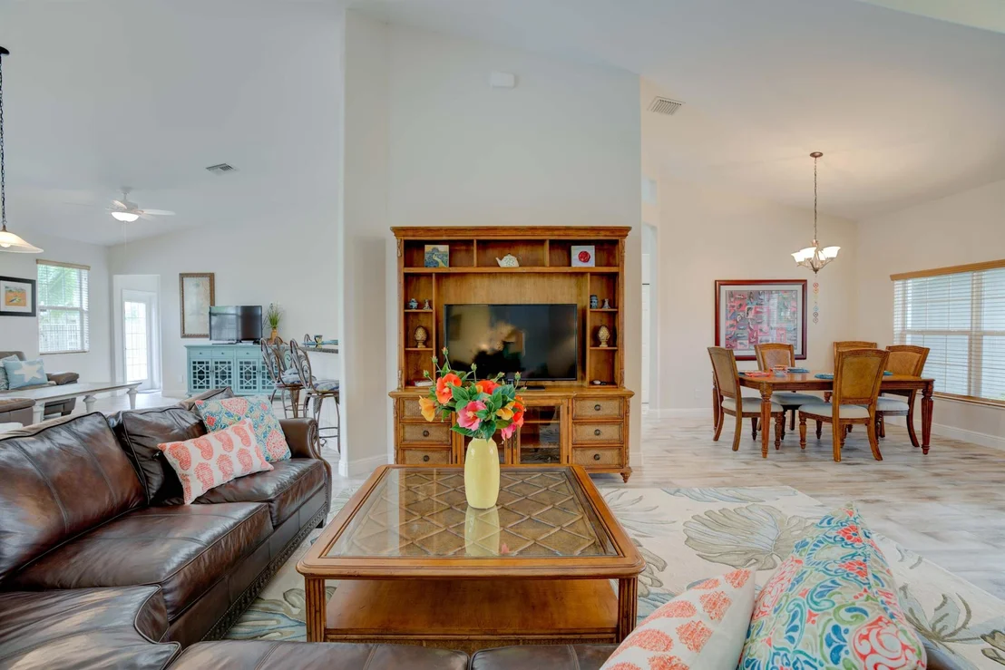 Photo of 112 Fairview W