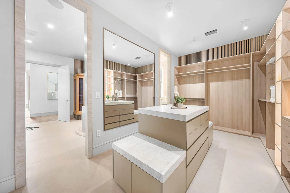 Photo of 2240 Date Palm Road
