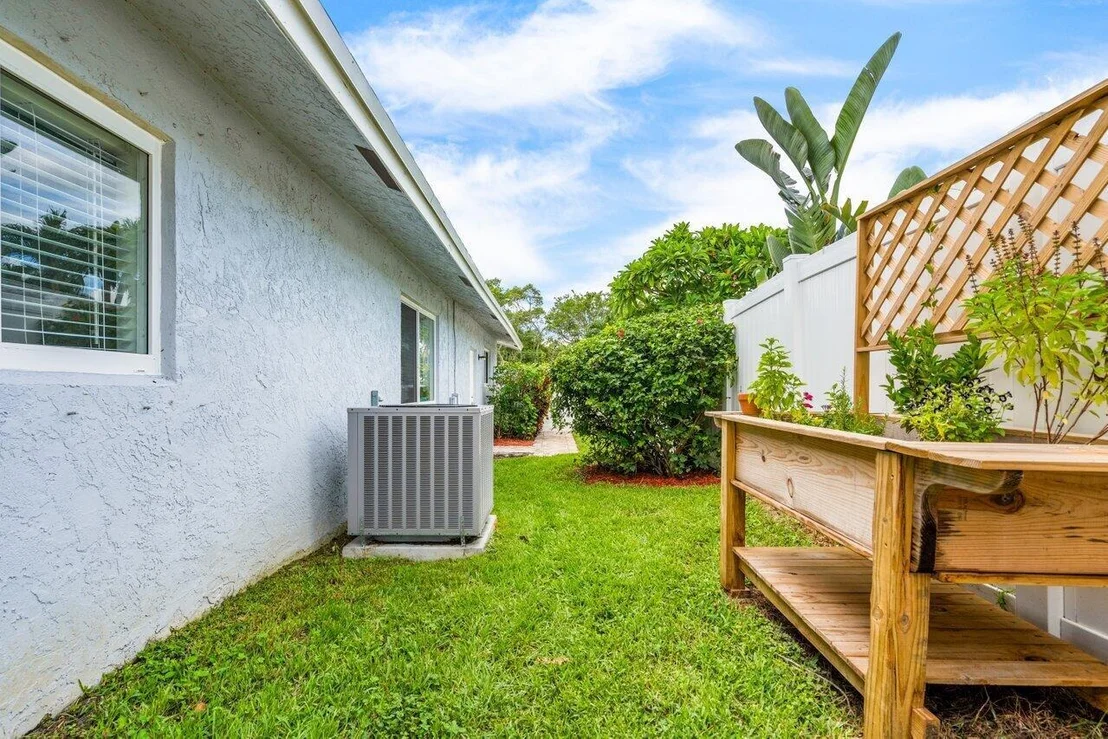 Photo of 609 Heron Drive