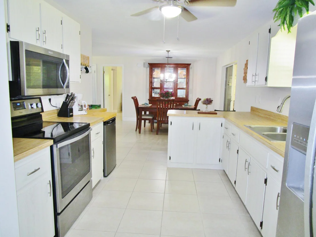Photo of 541 SE 35th Terrace
