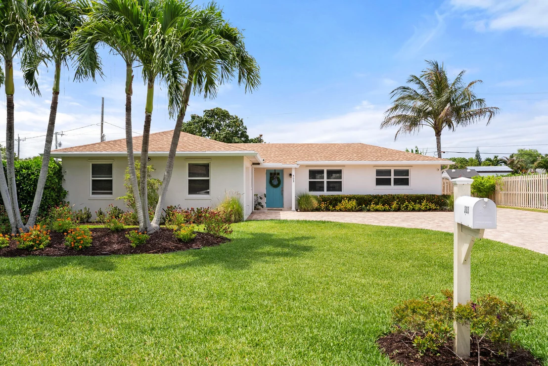 Photo of 303 W Norfolk Road