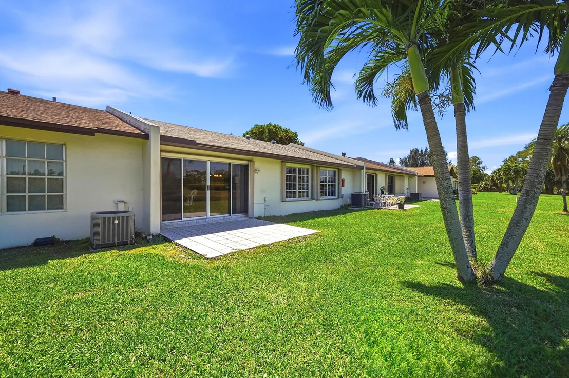 Photo of 15924 Laurel Oak Circle