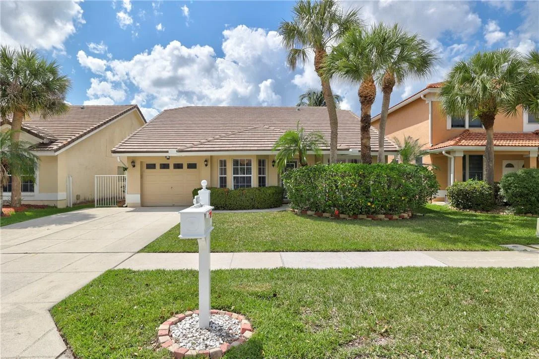 Photo of 18237 Clear Brook Circle
