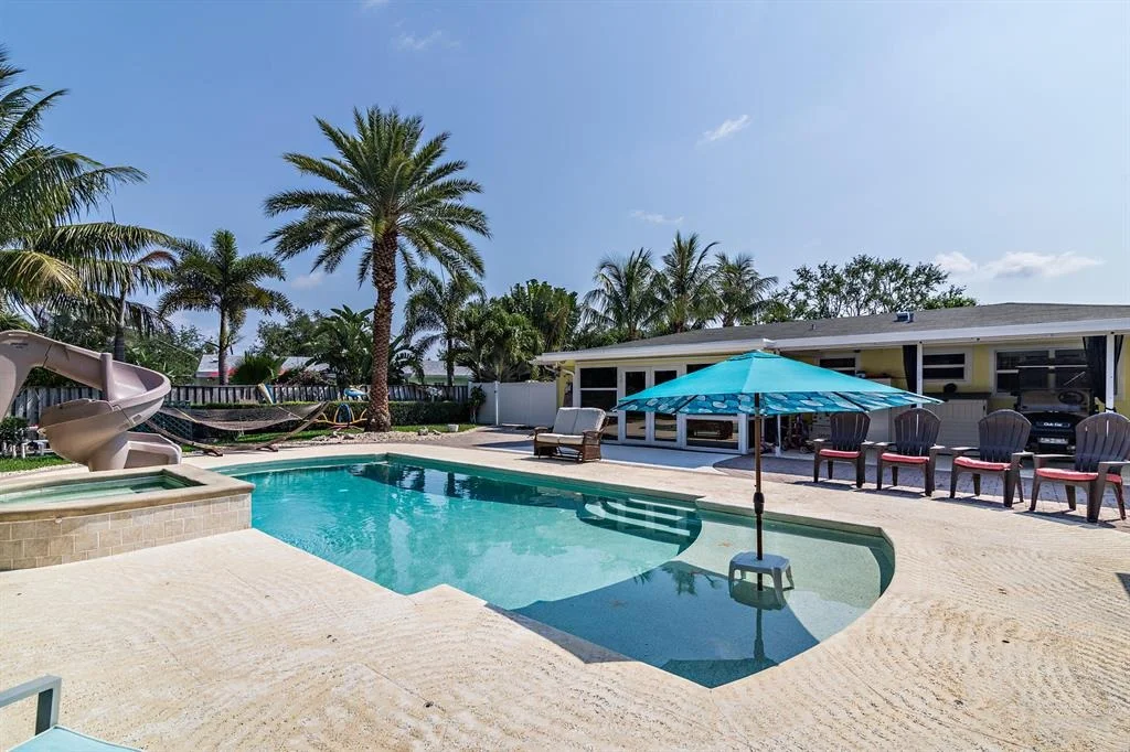 Photo of 657 Fairwind Drive