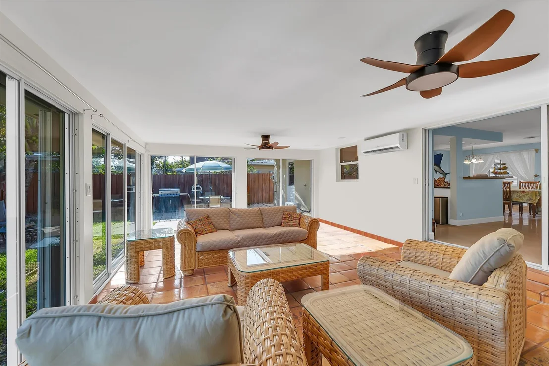 Photo of 3404 Barton Road