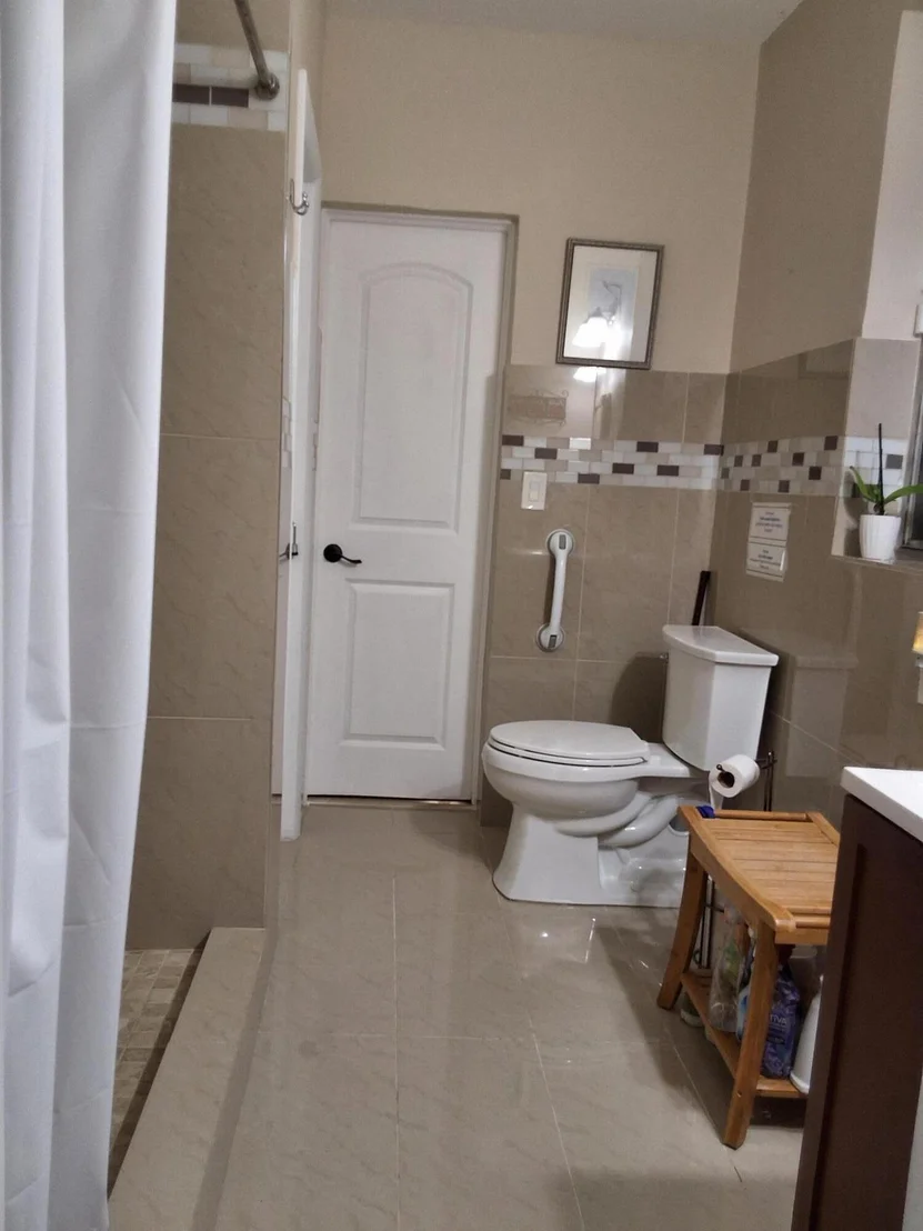 Photo of 1221 Bacom Point Road