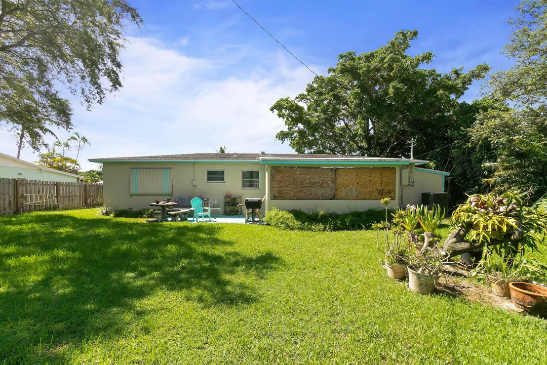 Photo of 541 Ebbtide Drive