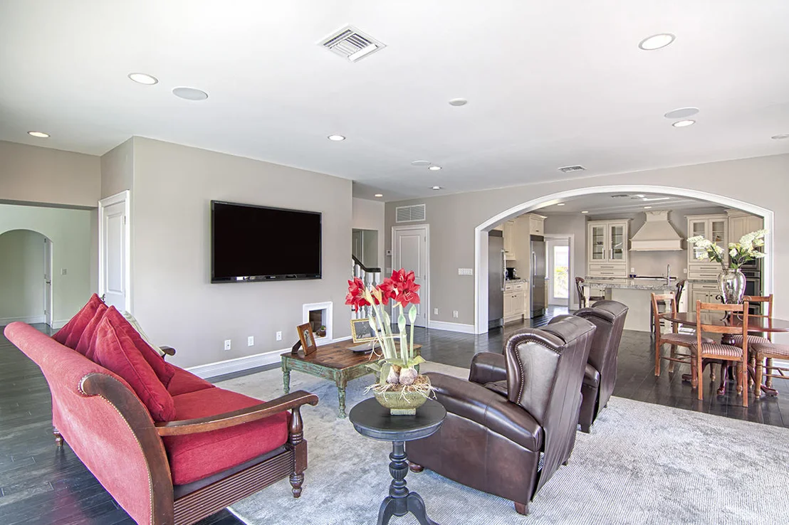 Photo of 648 Riverside Road