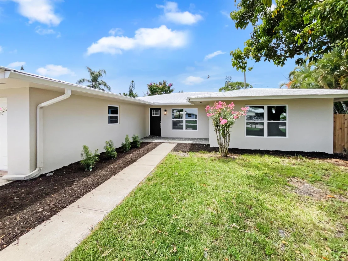 Photo of 1040 NW 16th Street