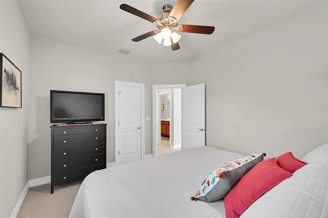 Photo of 964 Banyan Drive
