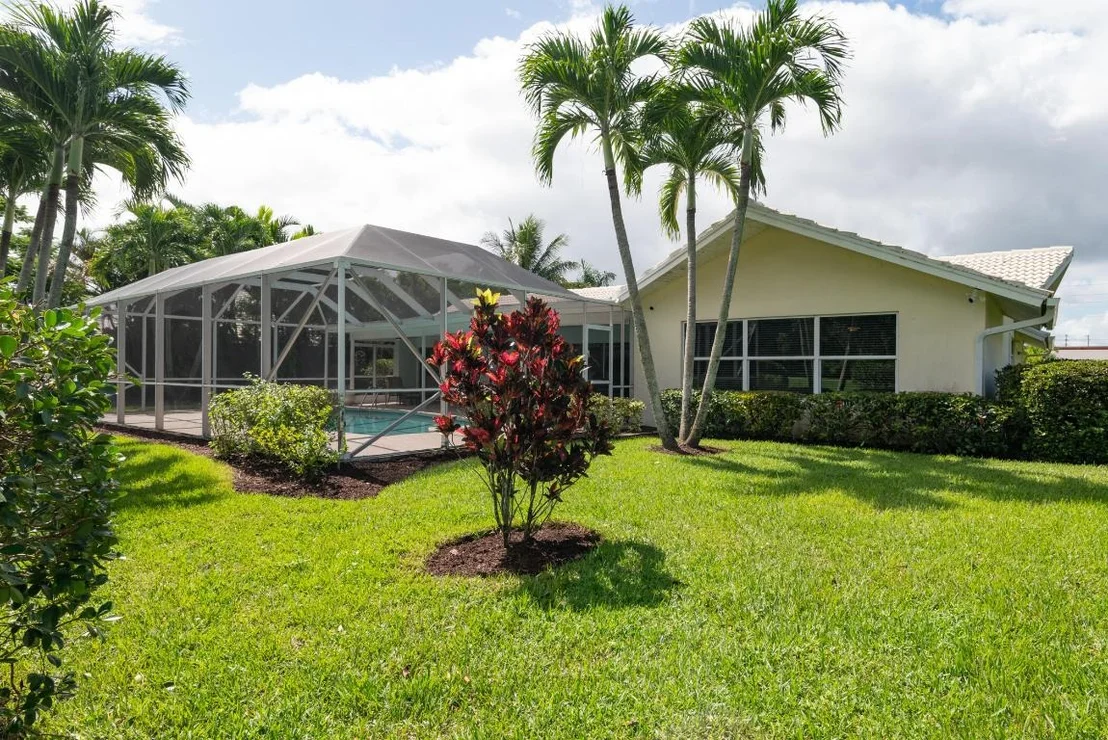 Photo of 2811 SE Fairway W