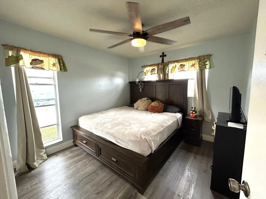 Photo of 7222 Pine Manor Drive