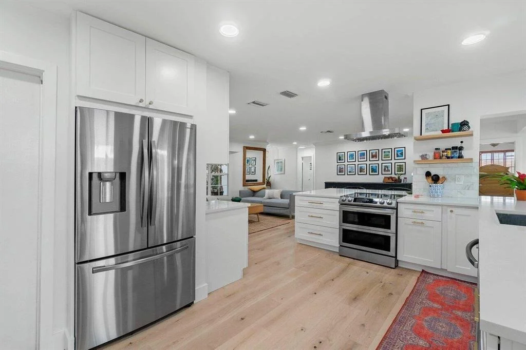 Photo of 827 NW 6th Drive