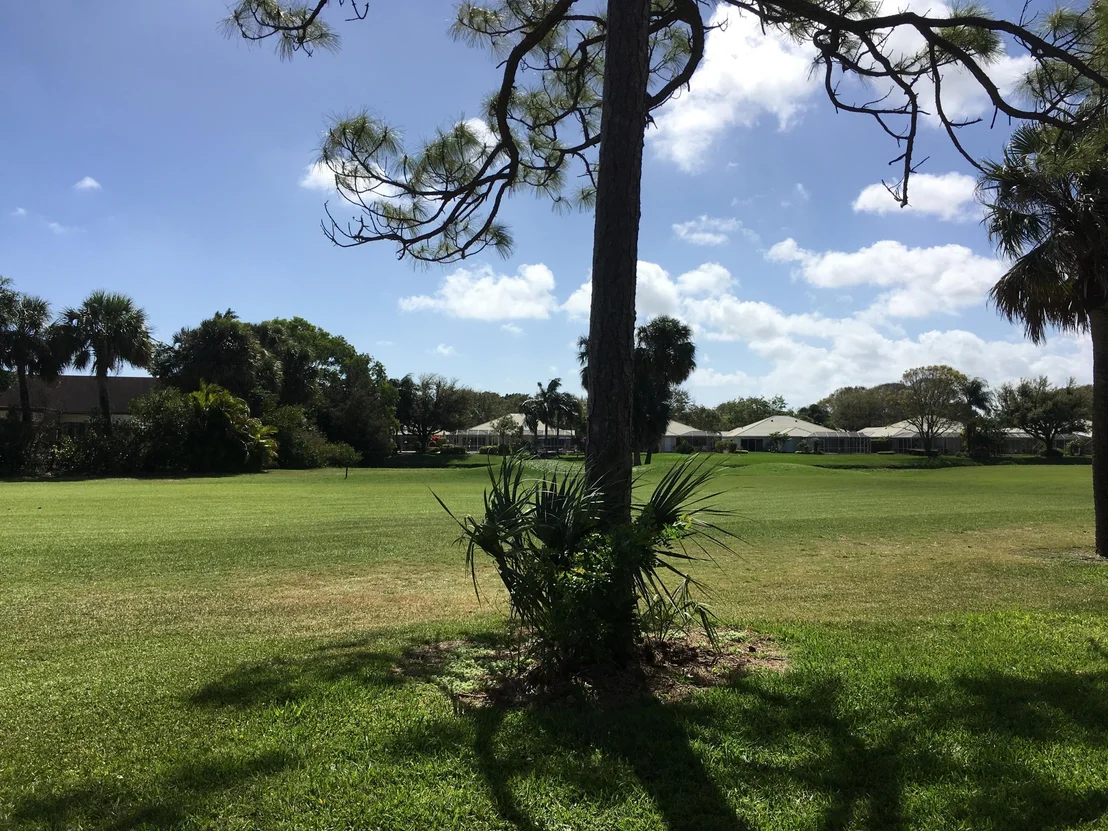 Photo of Unit E at 1001 Pinecrest Circle