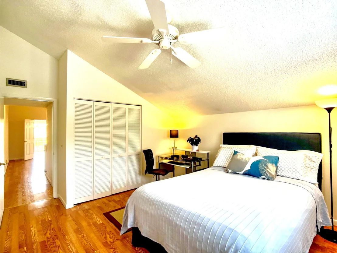 Photo of 102 Maplecrest Circle
