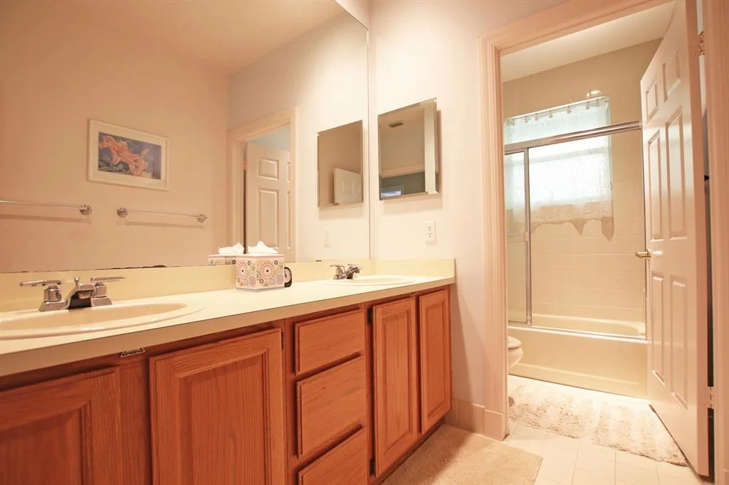 Photo of 107 Jeanette Way