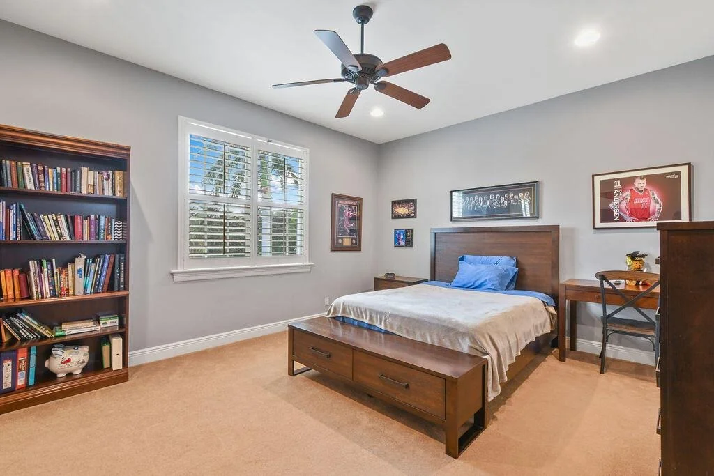 Photo of 3338 Greenway Drive