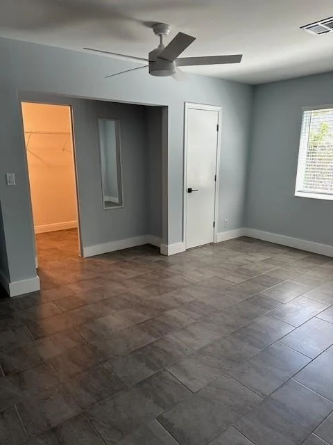 Photo of 1129 W Cypress Drive