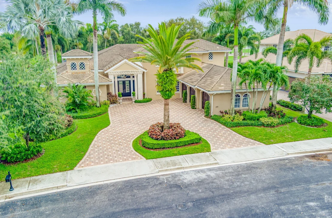 Photo of 2330 Tecumseh Circle