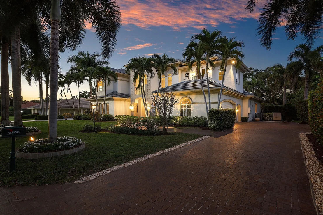 Photo of 4255 Gleneagles Drive