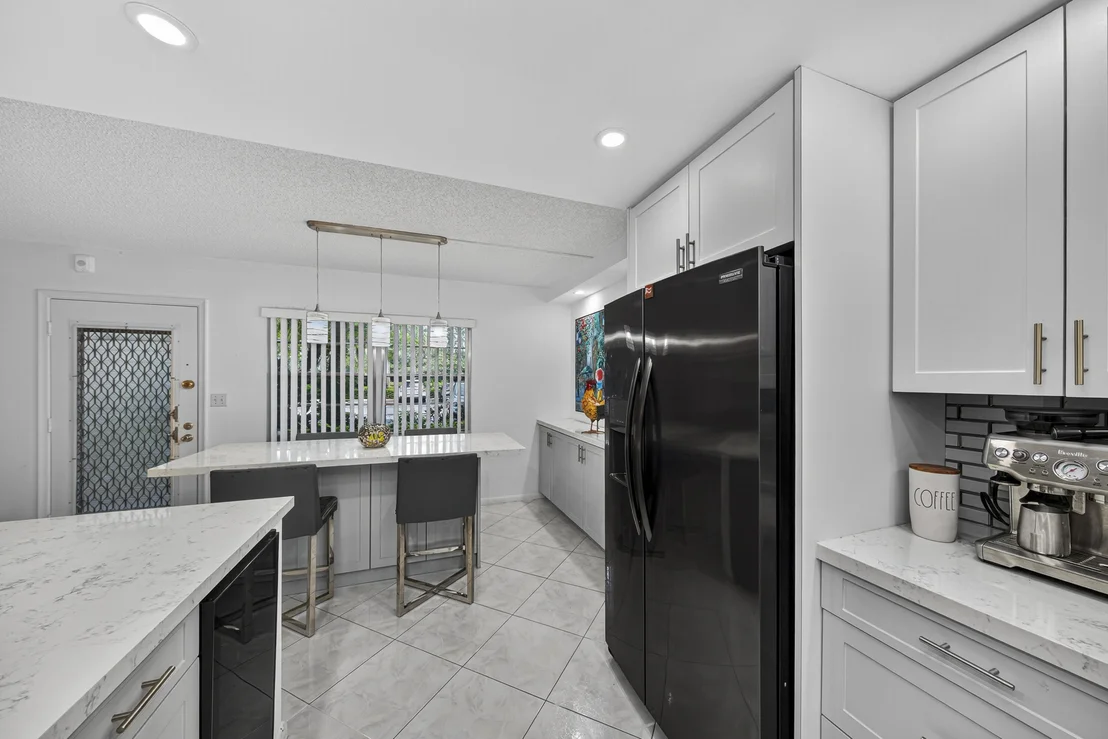 Photo of Unit D1 at 1904 BERMUDA Circle
