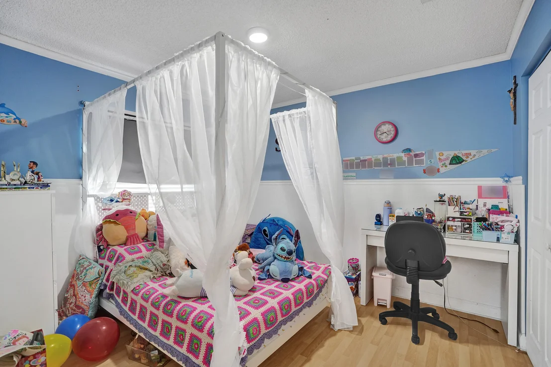 Photo of 7572 Parkside Lane