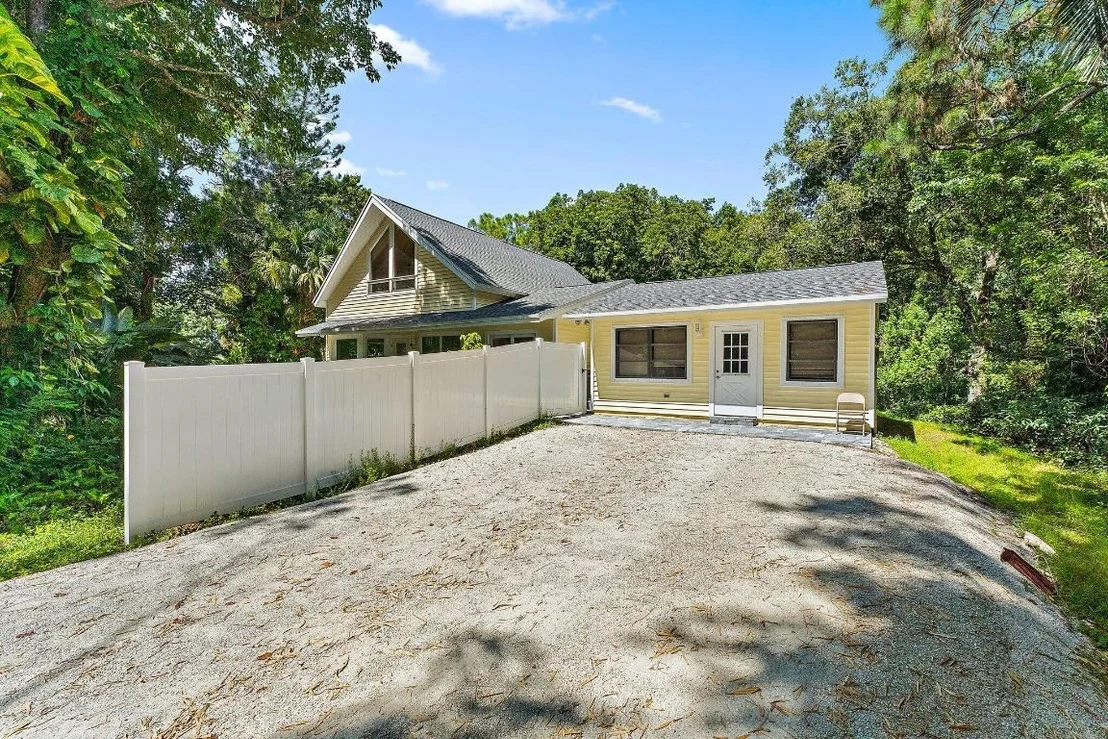 Photo of 16655 105th Drive N