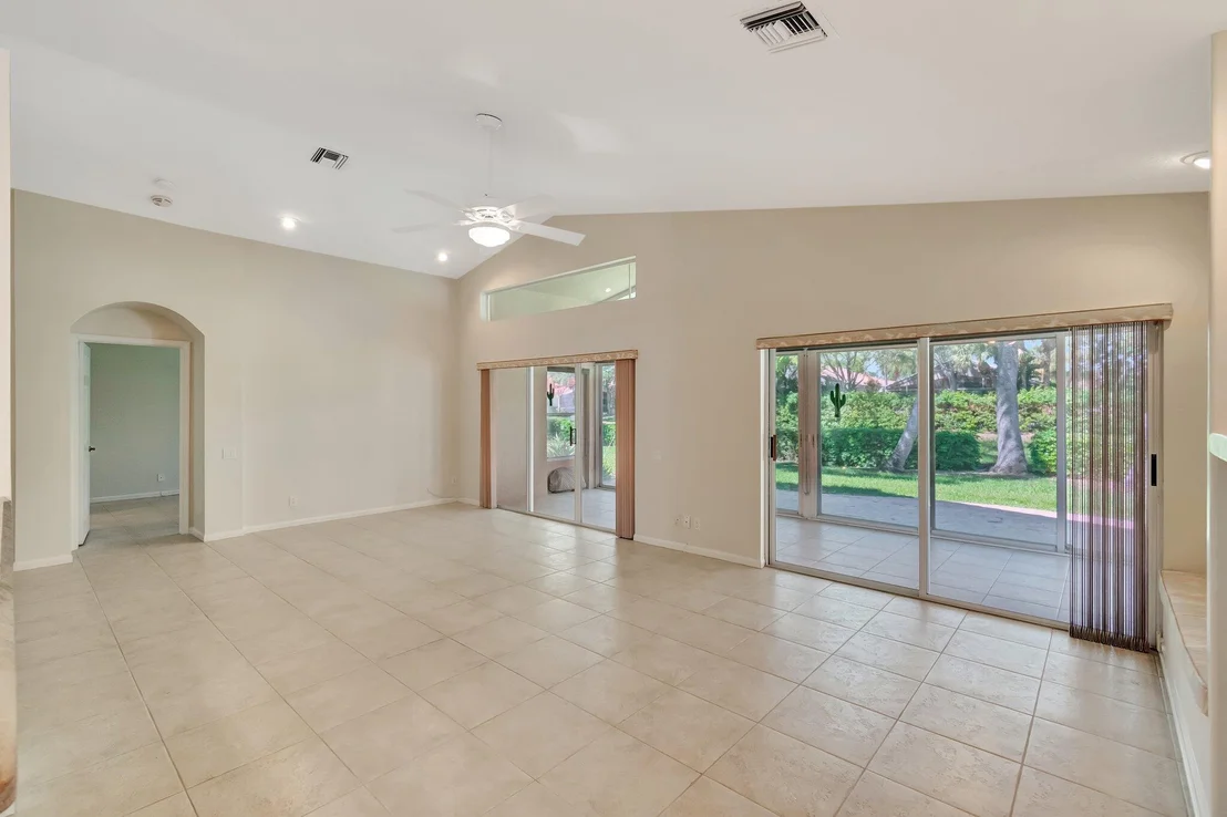 Photo of 6631 Sherbrook Drive