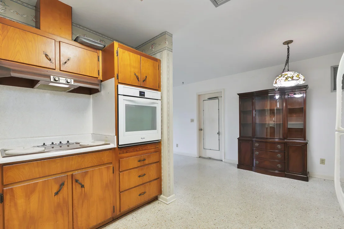 Photo of 541 Ebbtide Drive
