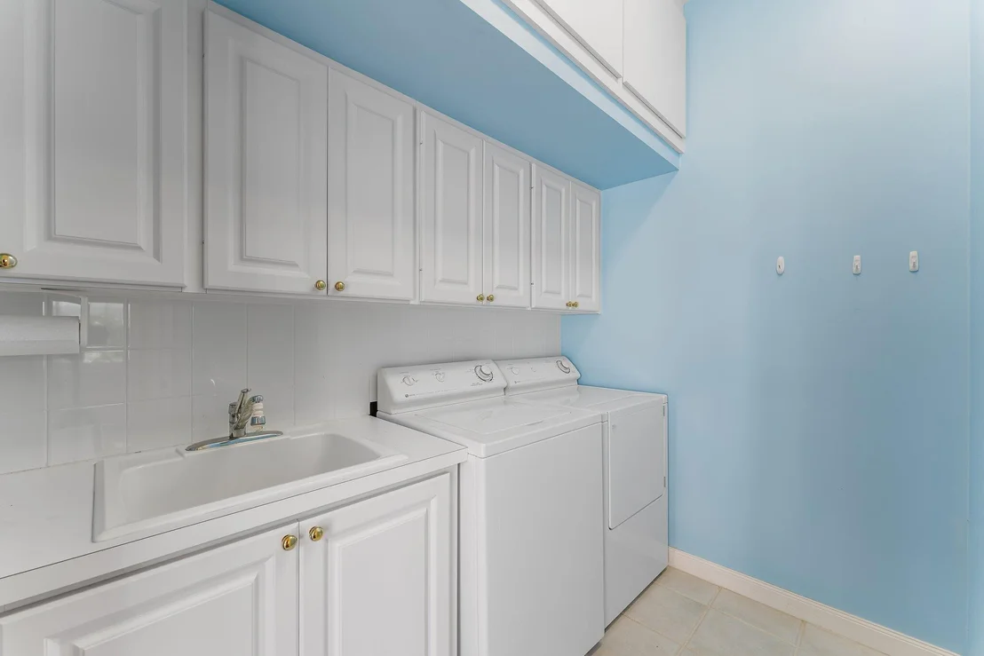 Photo of 215 New Haven Boulevard