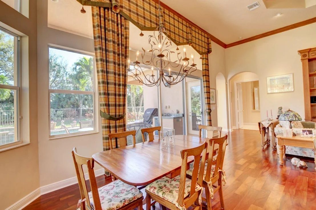Photo of 8180 Valhalla Drive