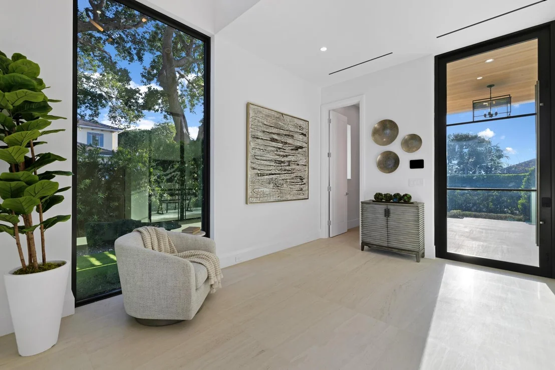 Photo of 400 NE Olive Way