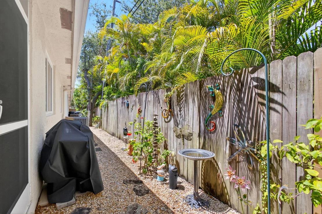 Photo of Unit 7 at 479 Tequesta Drive