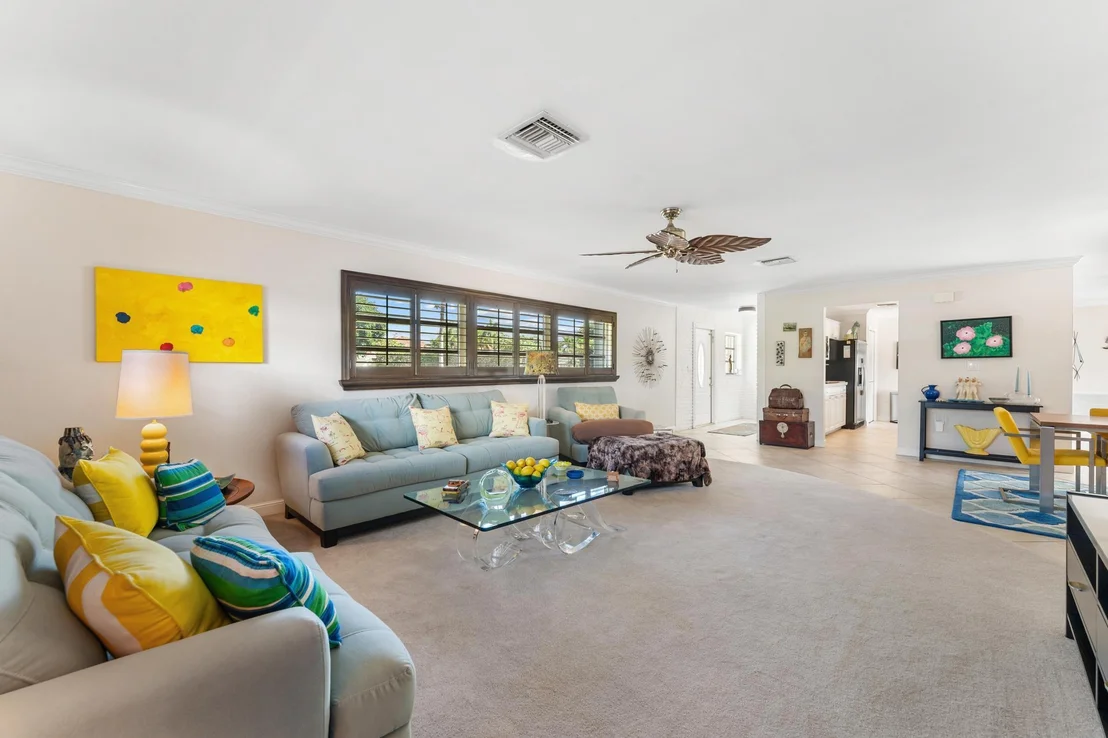 Photo of 8415 Pine Tree Lane