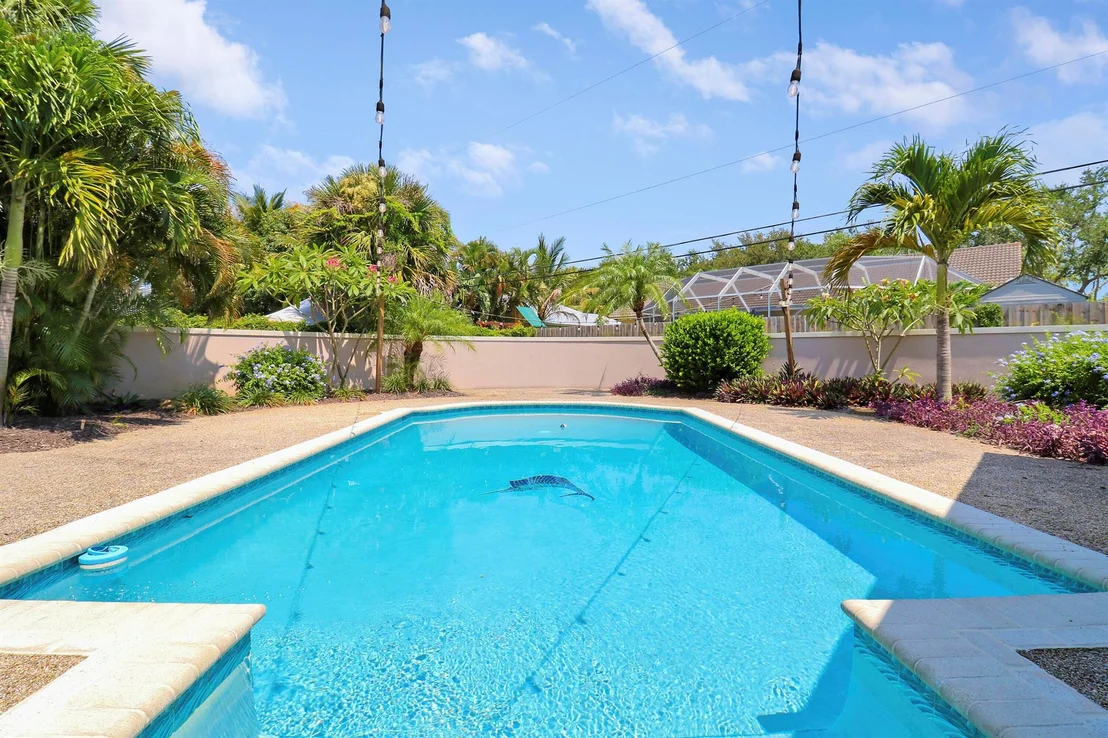 Photo of 316 River Drive