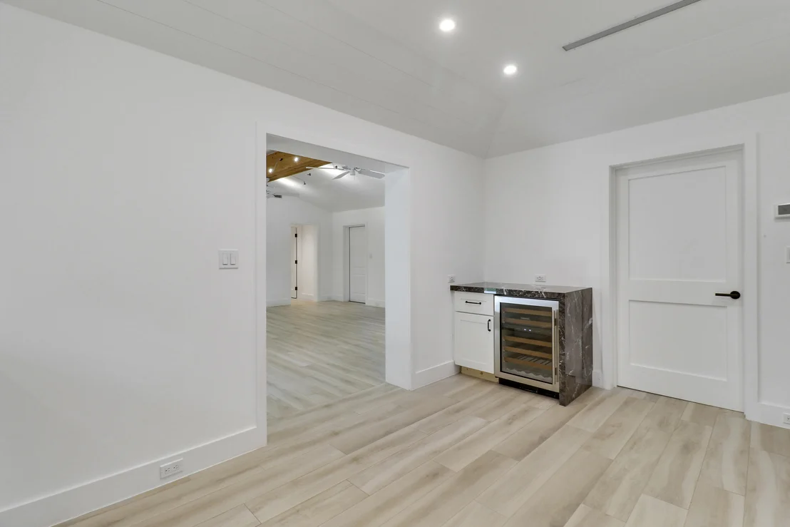 Photo of 2665 Oak Drive