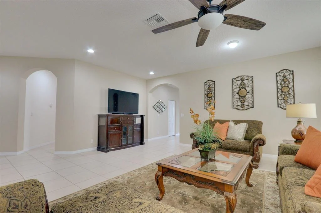 Photo of 4990 Manchia Drive