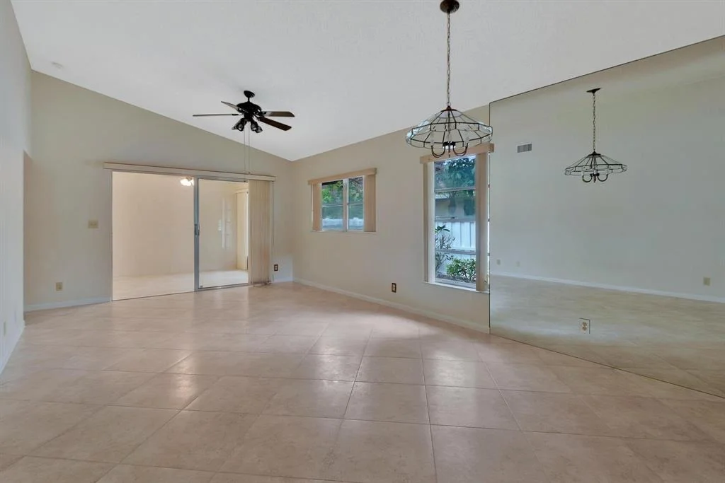 Photo of 8230 Springtree Road