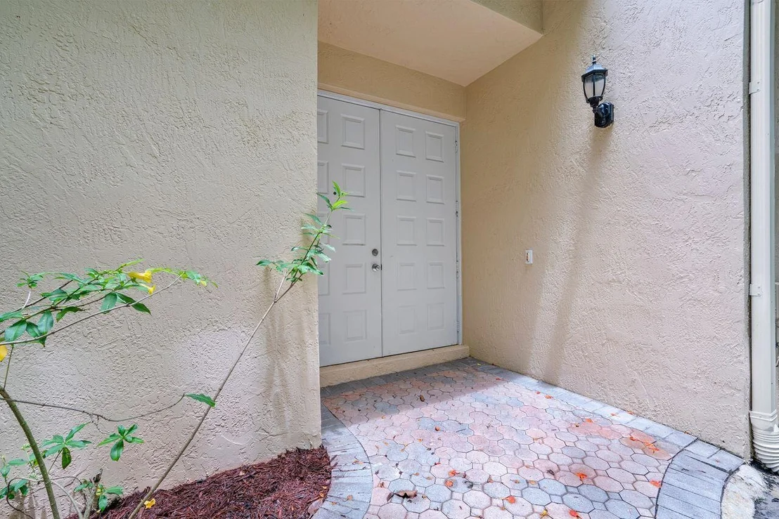Photo of 6337 Jackson Lane