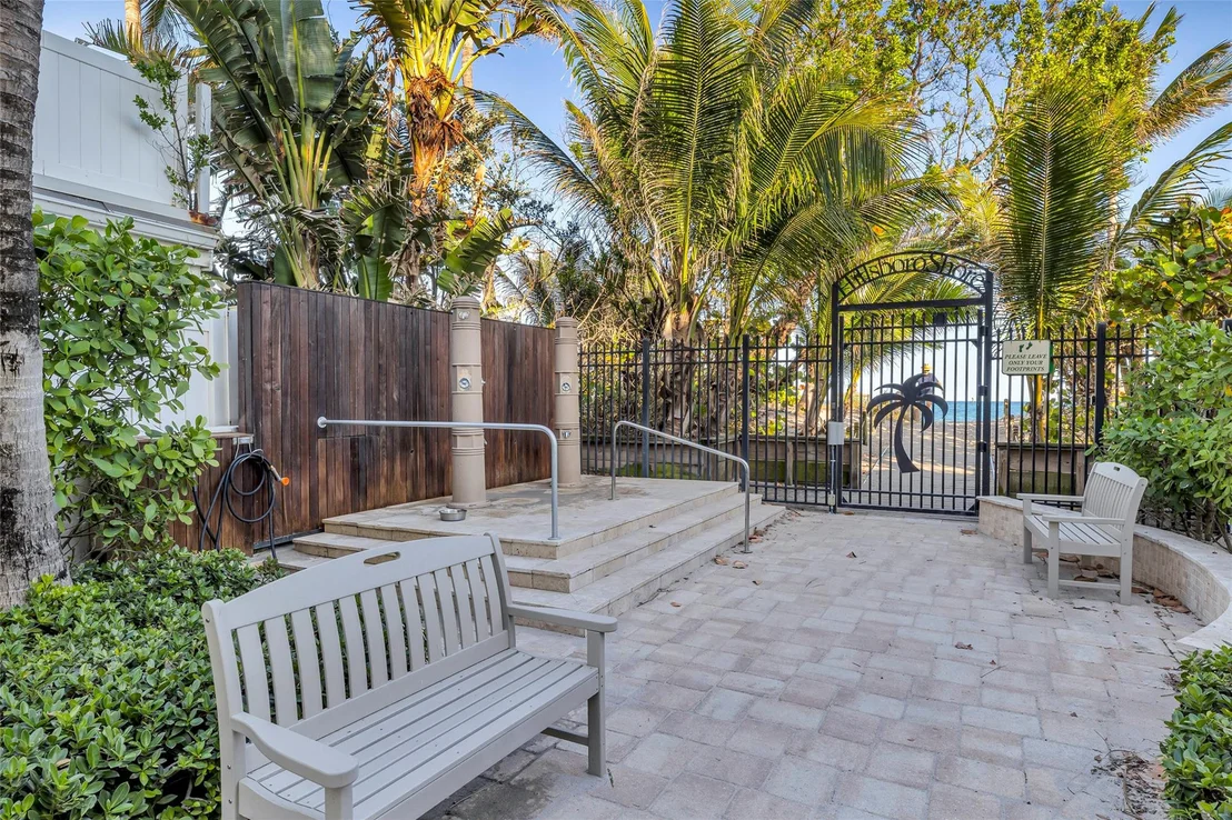 Photo of 3404 Barton Road