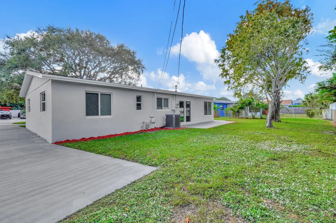 Photo of 904 Lighthouse Drive