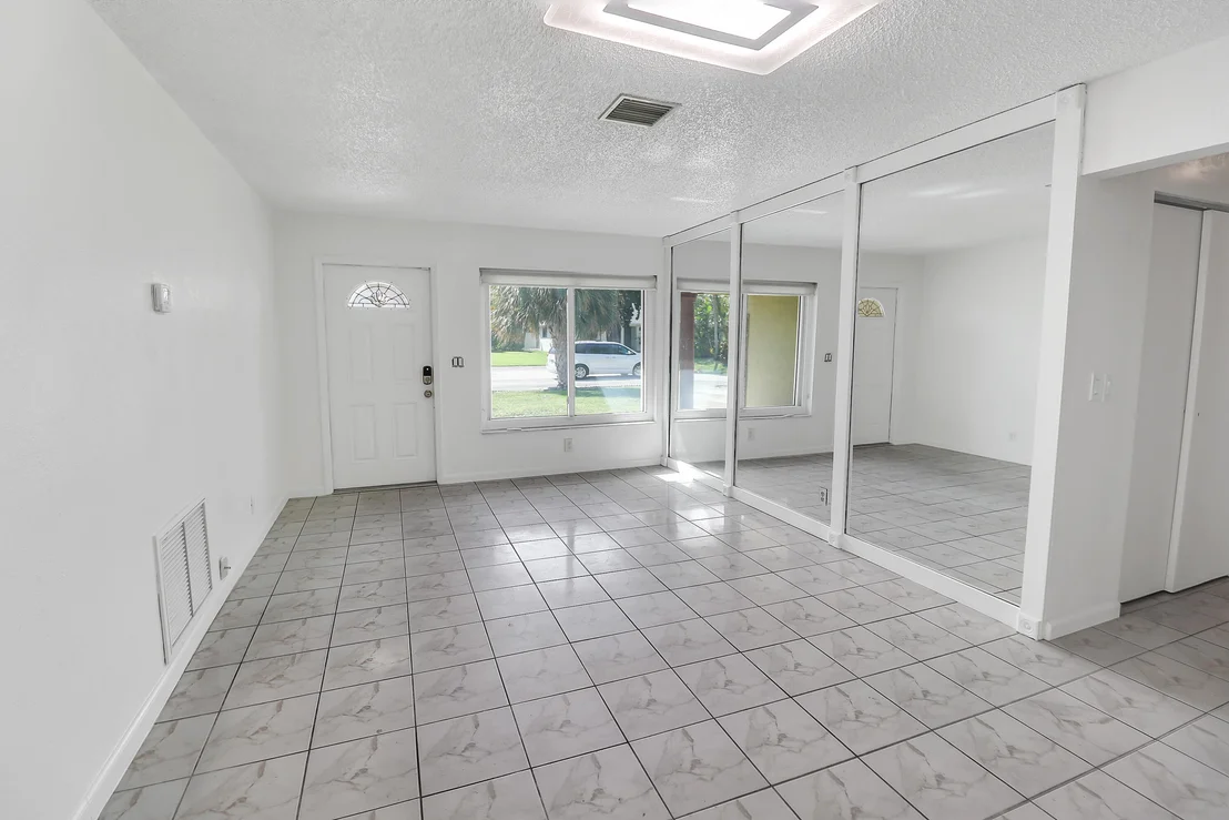 Photo of 2233 NW 3rd Avenue