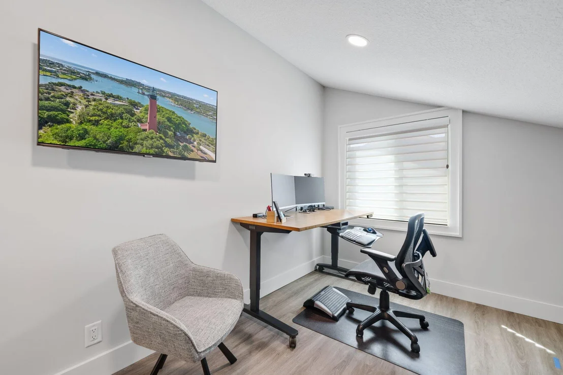 Photo of 215 Ridge Road