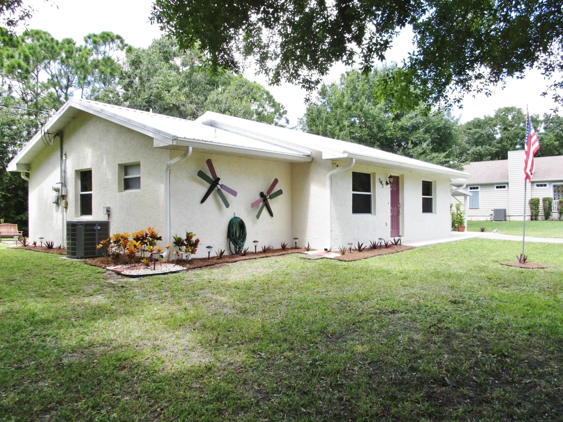 Photo of 541 SE 35th Terrace