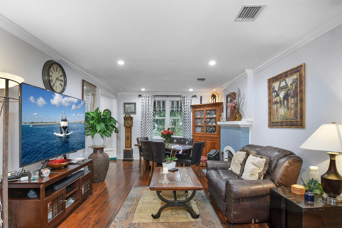 Photo of 525 Evergreen Drive