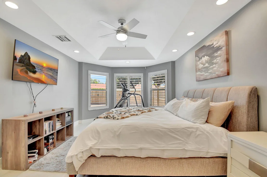 Photo of 8211 White Rock Circle