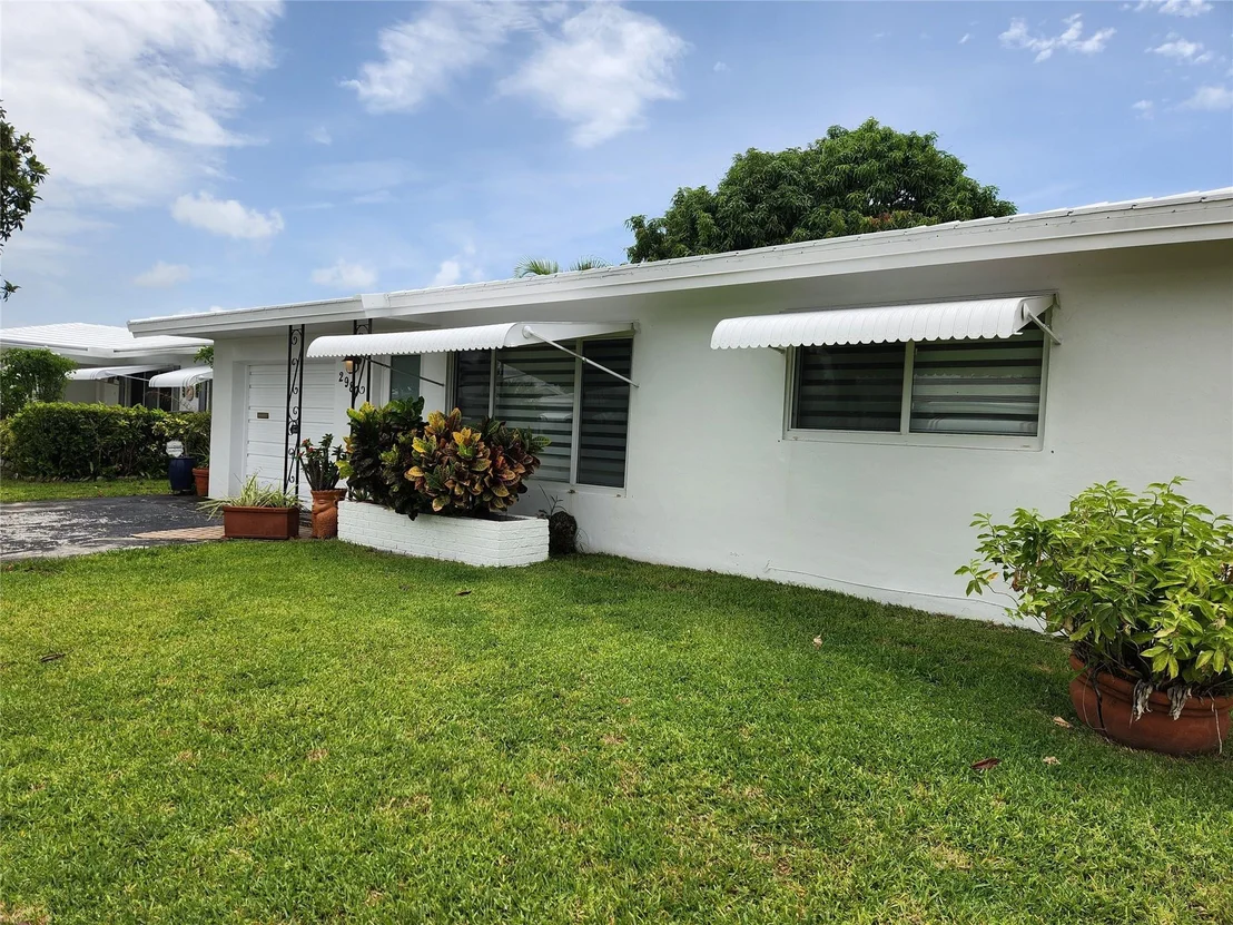Photo of 2980 NW 1st Drive