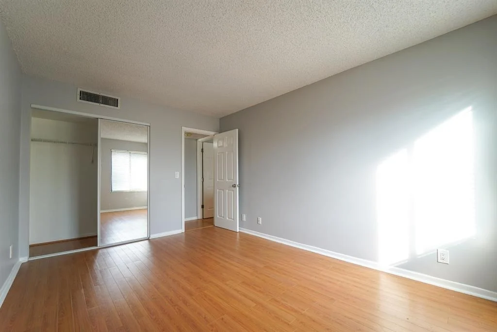 Photo of Unit J7 at 150 Pineview Road